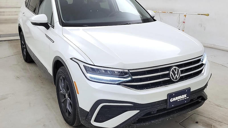 2023 Volkswagen Tiguan SE Hero Image