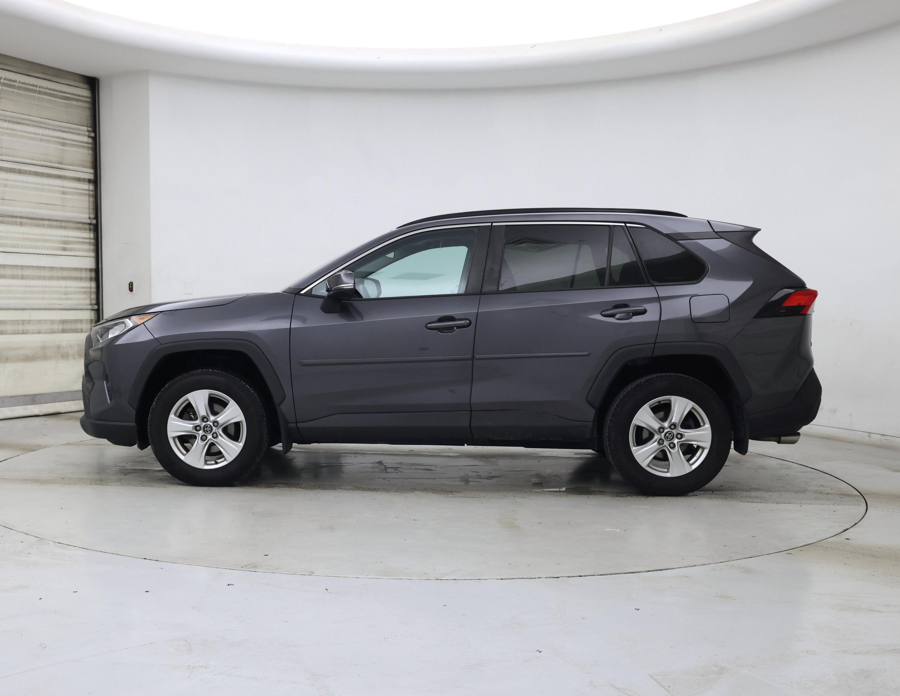 Thumbnail: 2020 Toyota RAV4 - 3