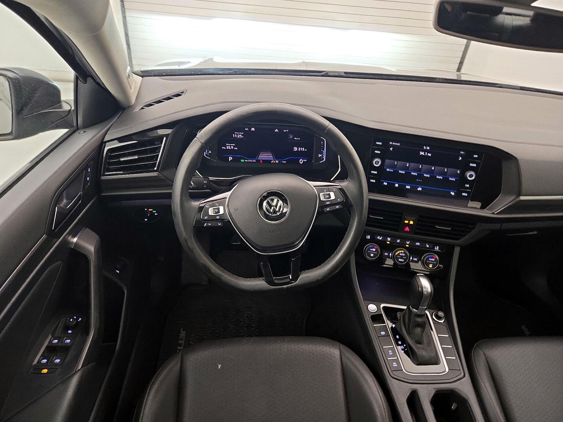 Thumbnail: 2019 Volkswagen Jetta - 10