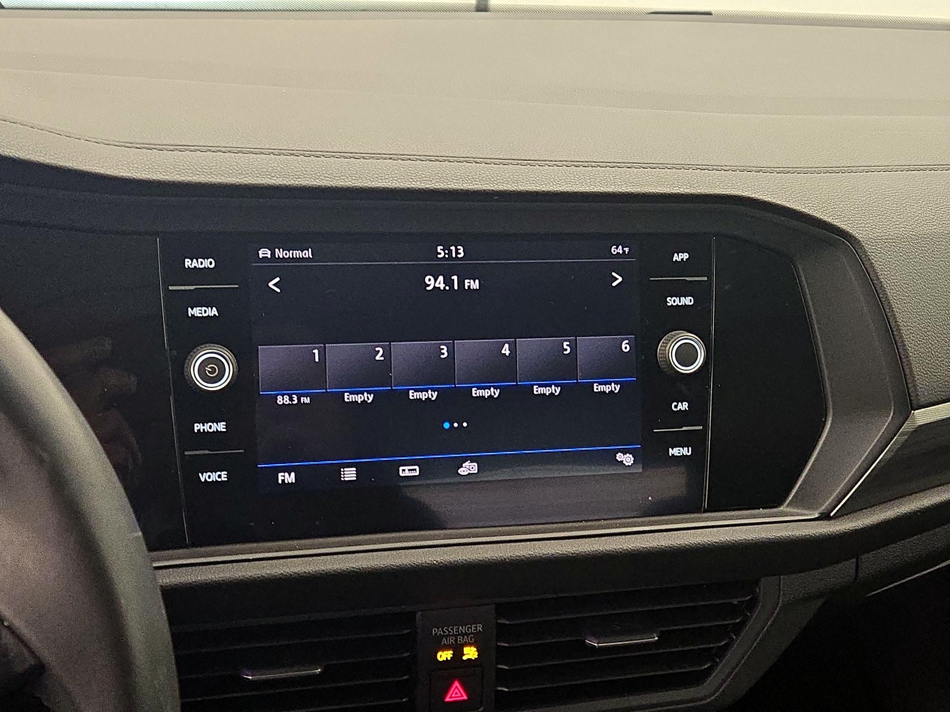 Thumbnail: 2019 Volkswagen Jetta - 15