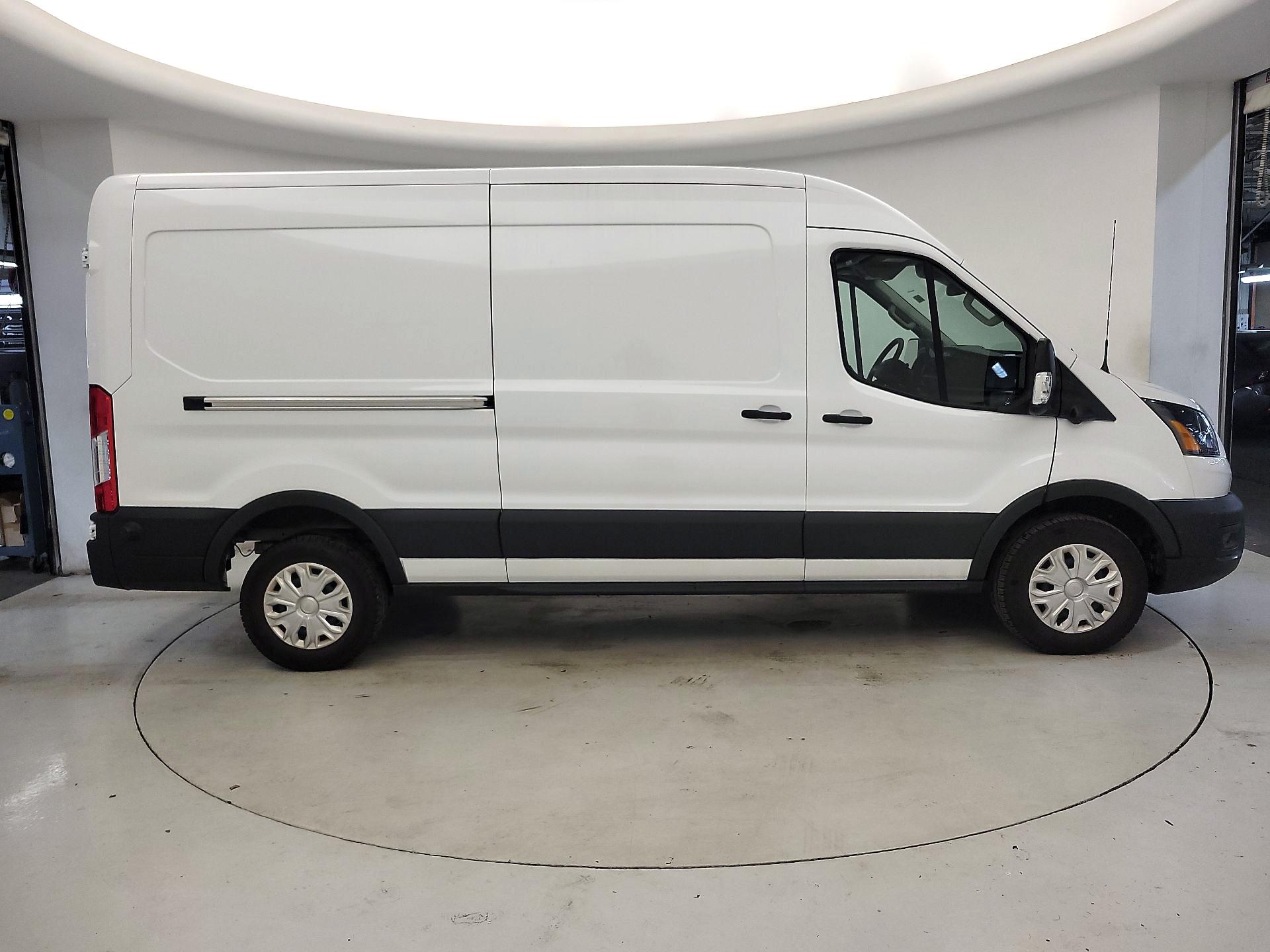 Thumbnail: 2023 Ford Econoline - 4