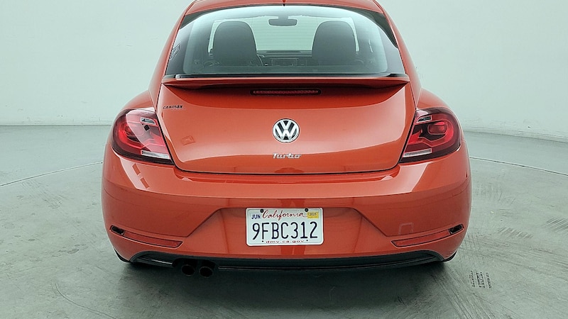 2018 Volkswagen Beetle S 6