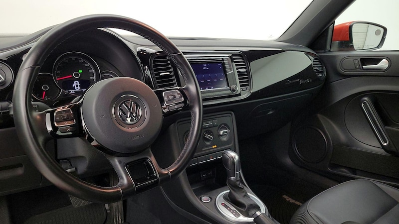 2018 Volkswagen Beetle S 8