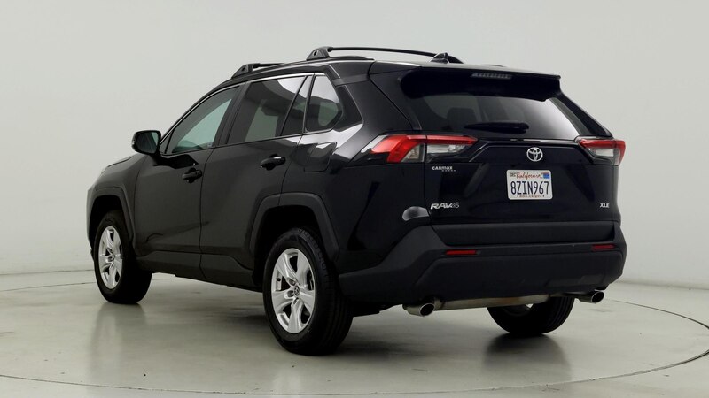 2021 Toyota RAV4 XLE 2