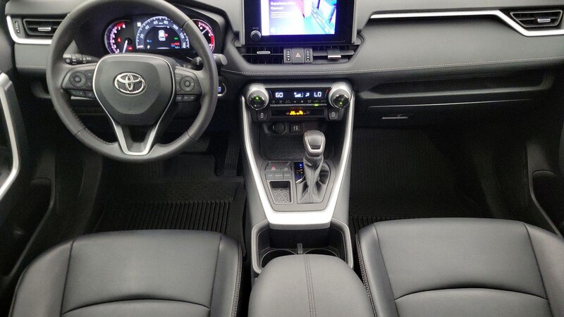 2024 Toyota RAV4 XLE Premium 9