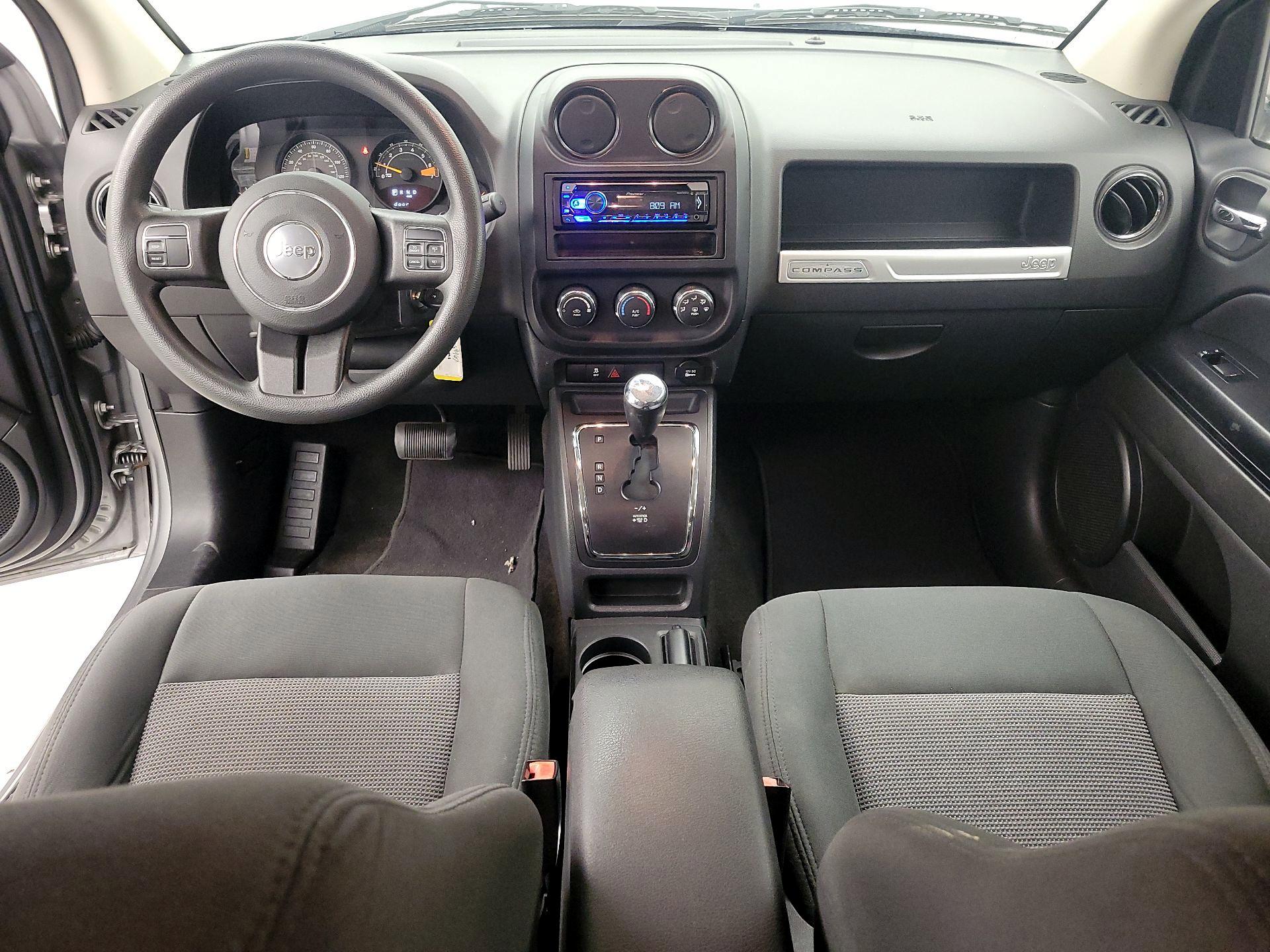 Thumbnail: 2016 Jeep Compass - 9