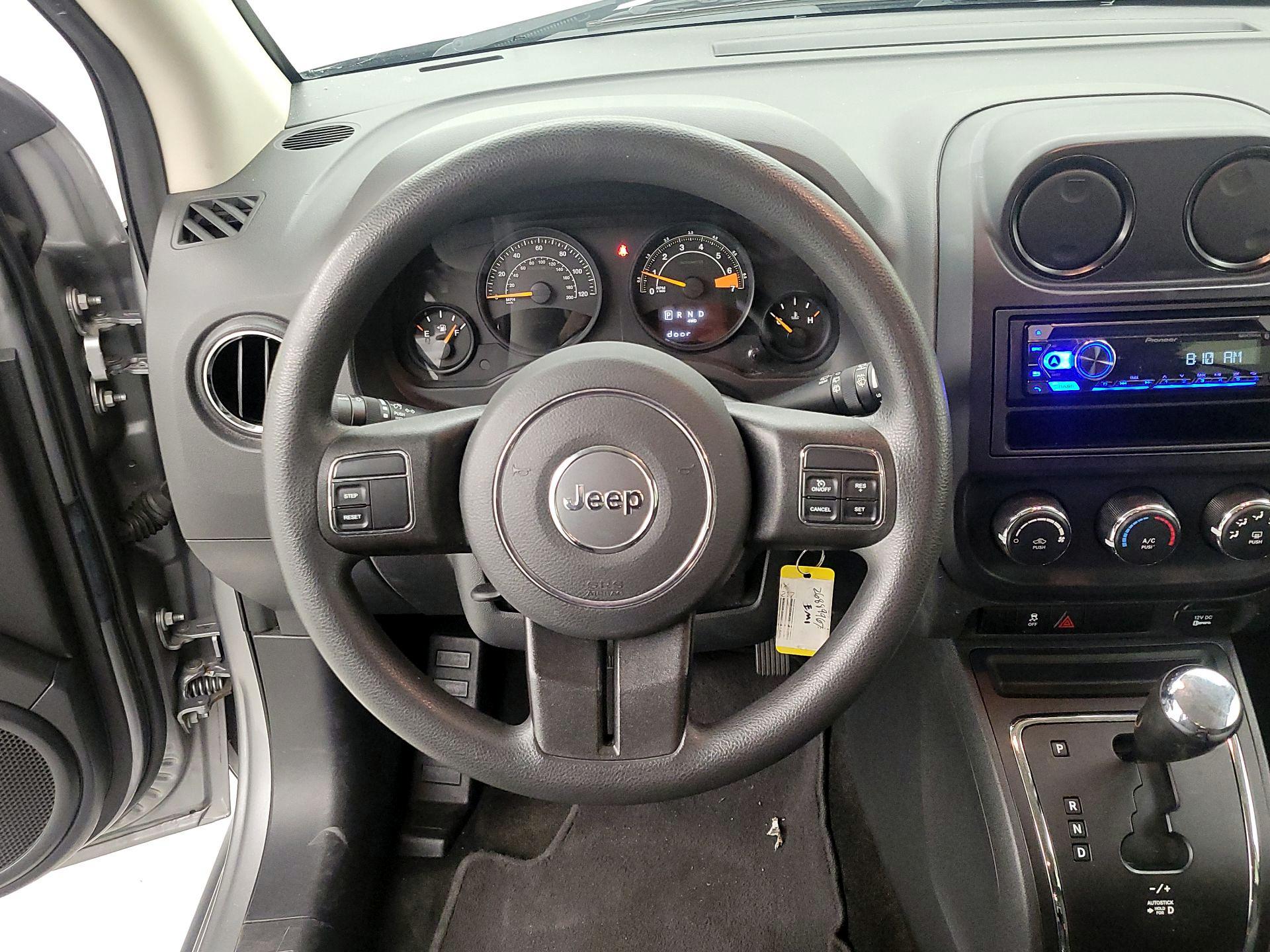Thumbnail: 2016 Jeep Compass - 10