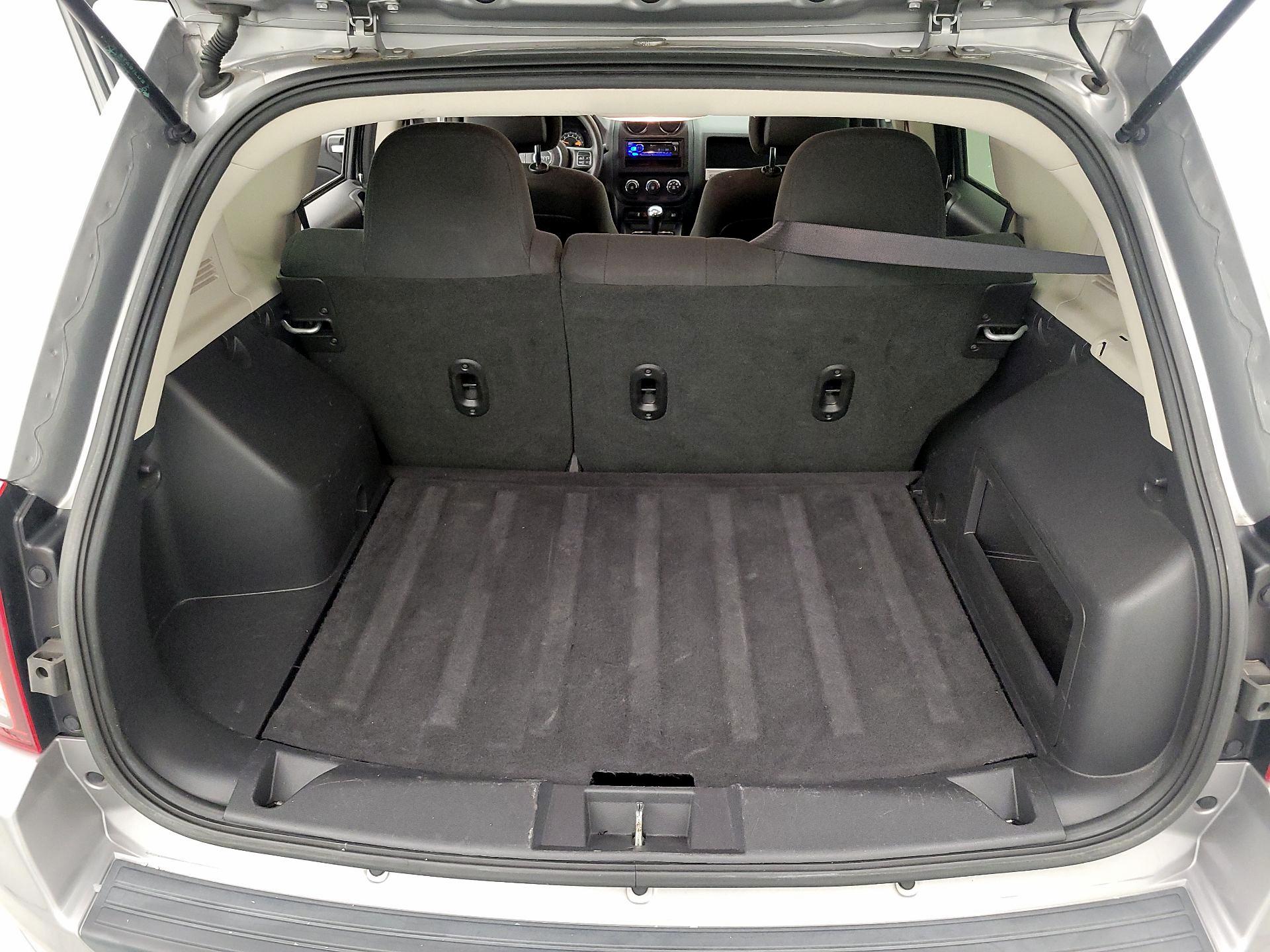 Thumbnail: 2016 Jeep Compass - 17