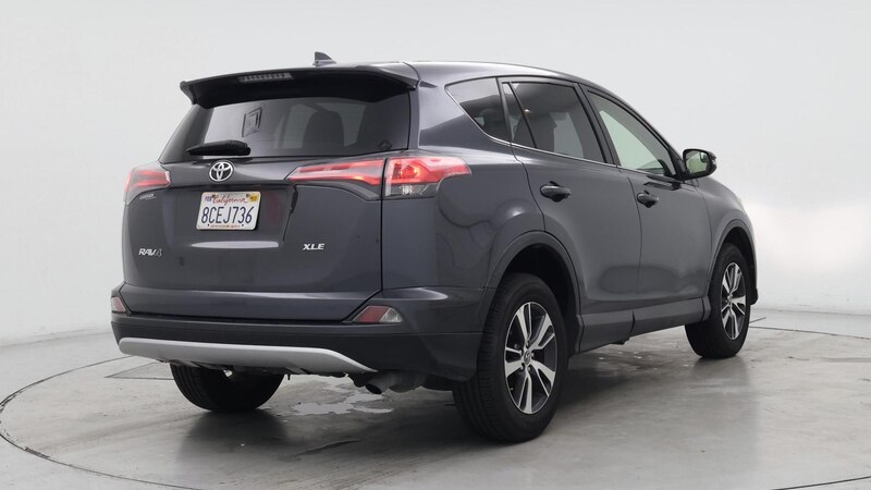 2018 Toyota RAV4 XLE 8