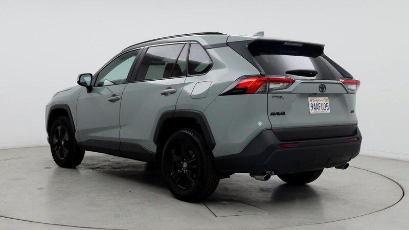 2021 Toyota RAV4 XLE 2