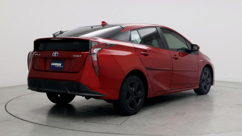 2016 Toyota Prius Three Touring 8