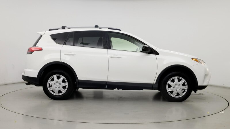 2017 Toyota RAV4 LE 7