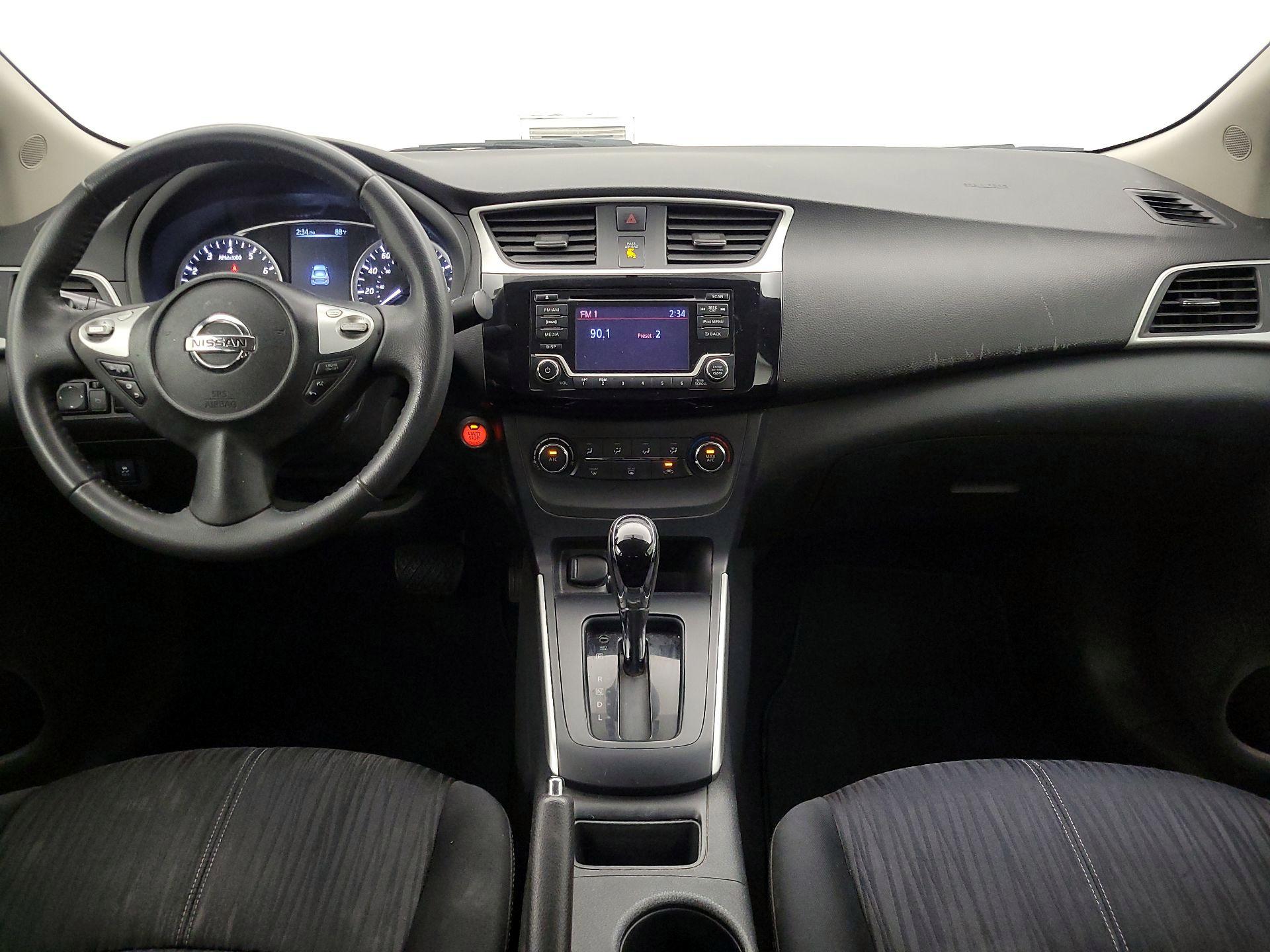 Thumbnail: 2017 Nissan Sentra - 9