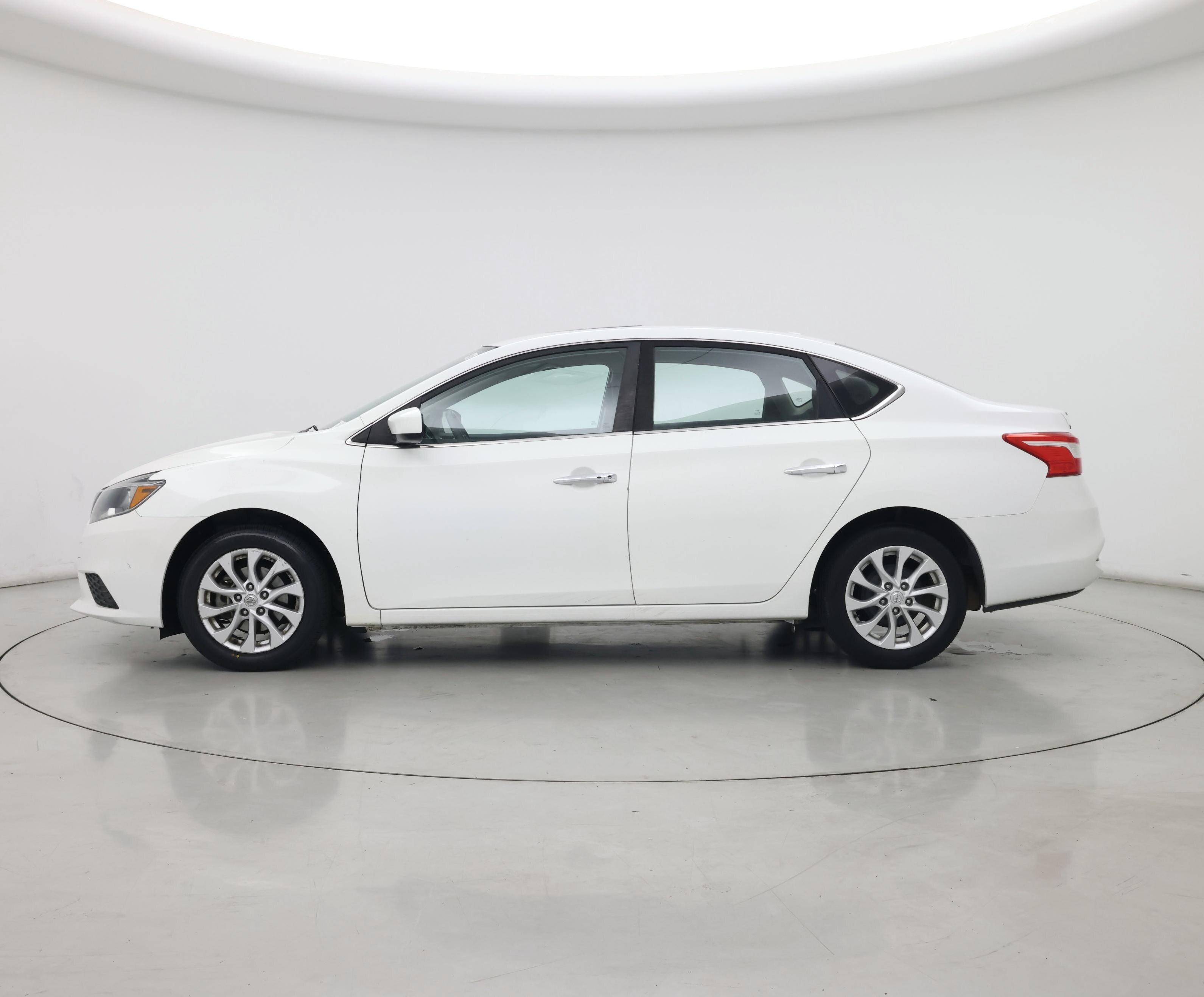 Thumbnail: 2017 Nissan Sentra - 3