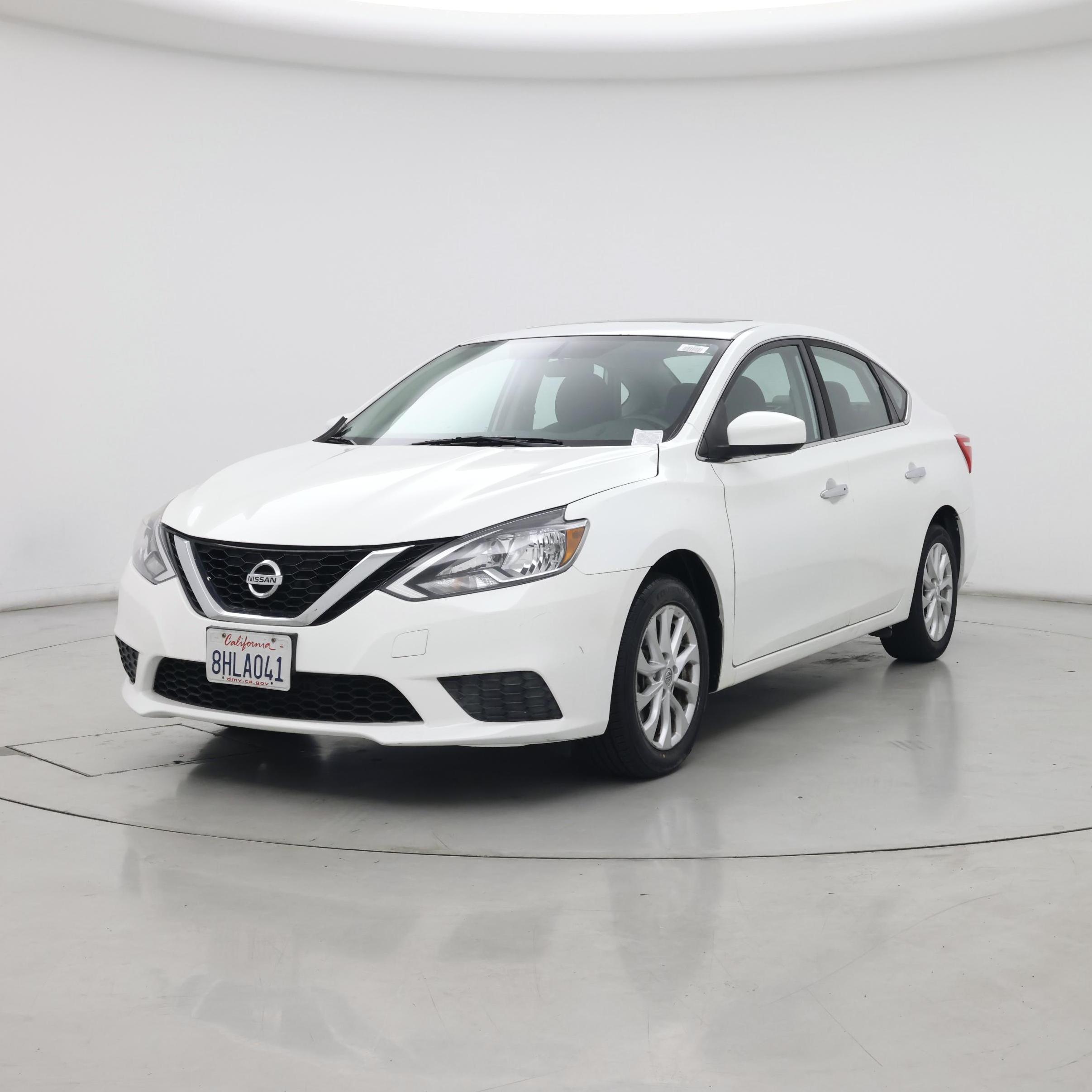 Thumbnail: 2017 Nissan Sentra - 4