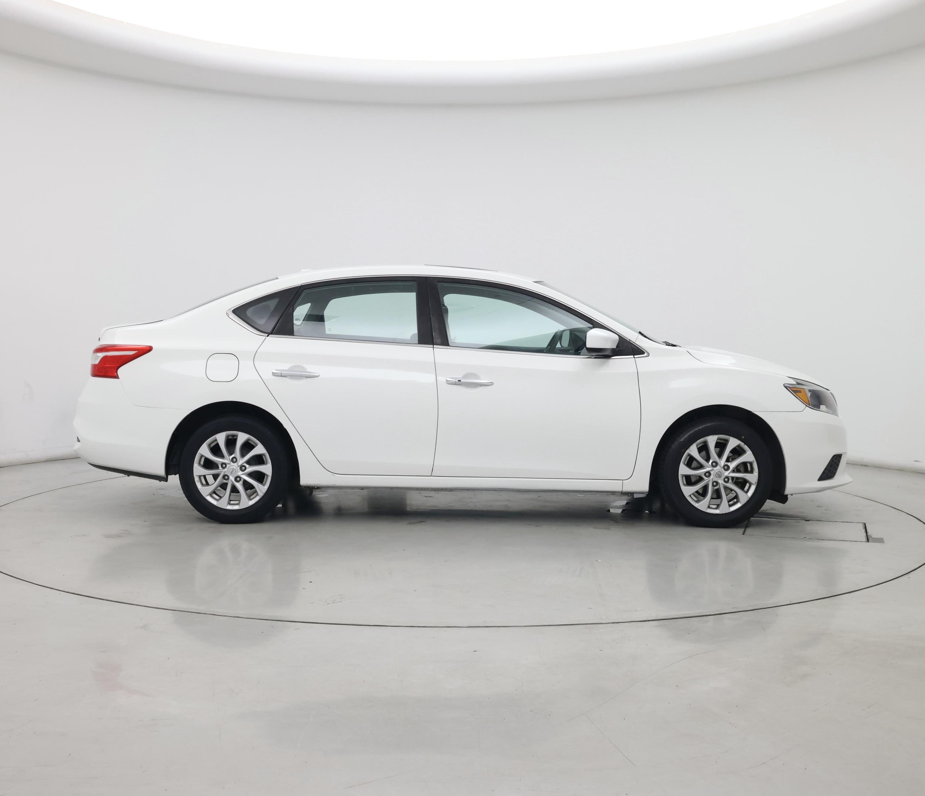 Thumbnail: 2017 Nissan Sentra - 7