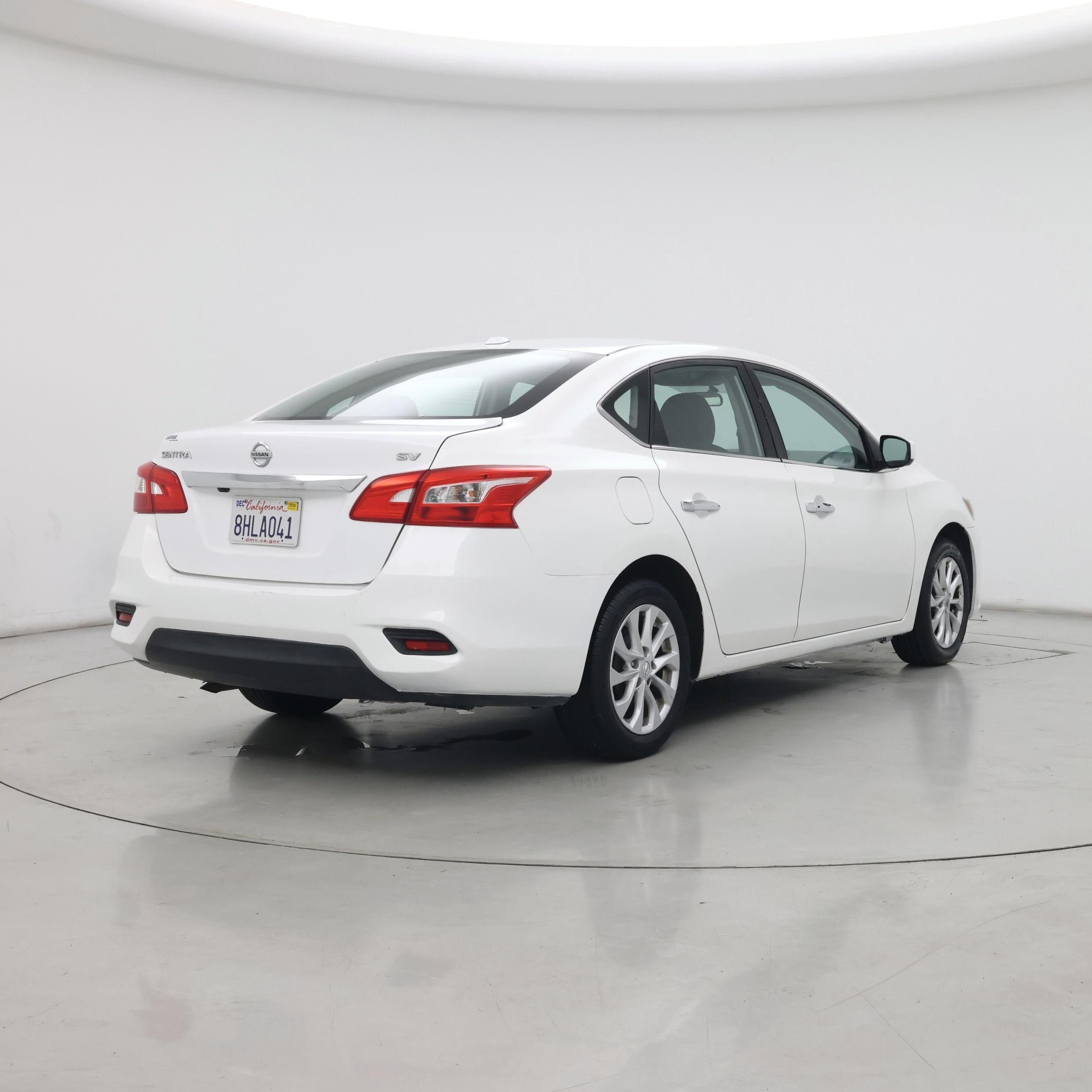 Thumbnail: 2017 Nissan Sentra - 8