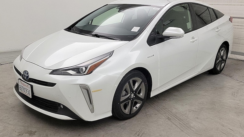 2022 Toyota Prius XLE 3