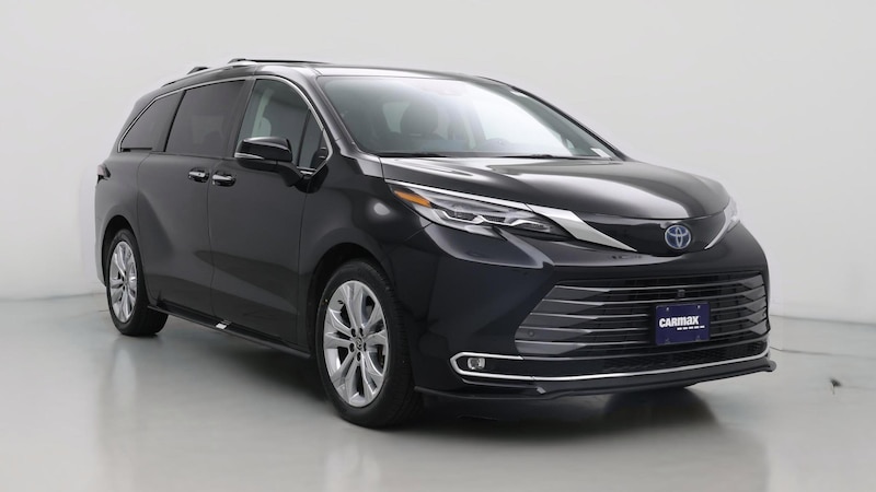 2022 Toyota Sienna Platinum Hero Image