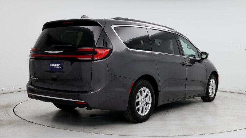 2022 Chrysler Pacifica Touring L 8