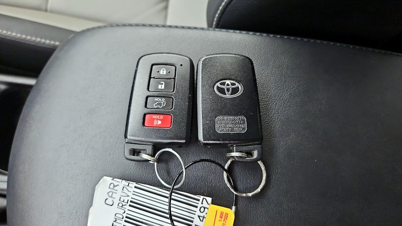 2017 Toyota RAV4 Limited 23