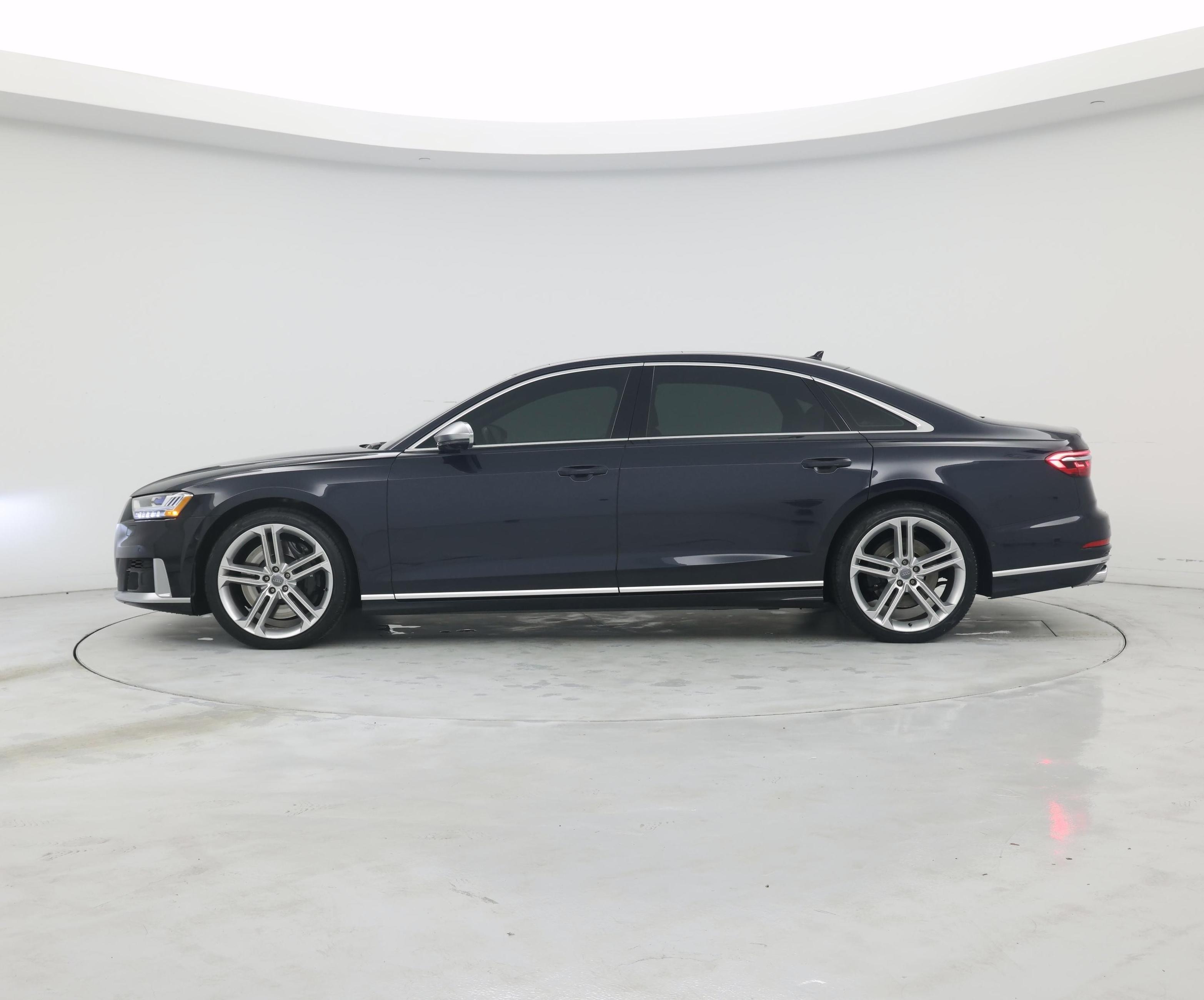 Thumbnail: 2020 Audi S8 - 3