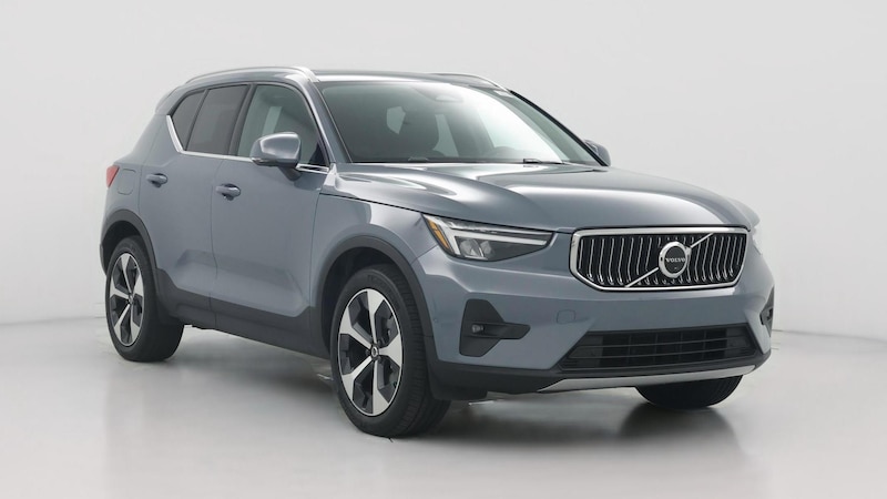 2023 Volvo XC40 B5 Plus Hero Image