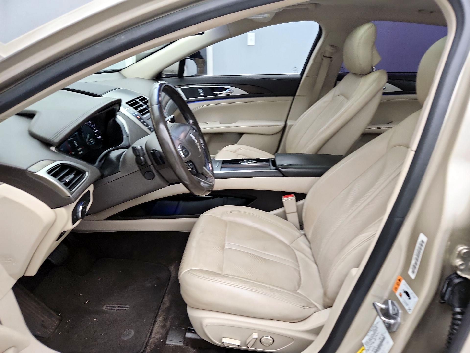 Thumbnail: 2017 Lincoln MKZ - 11