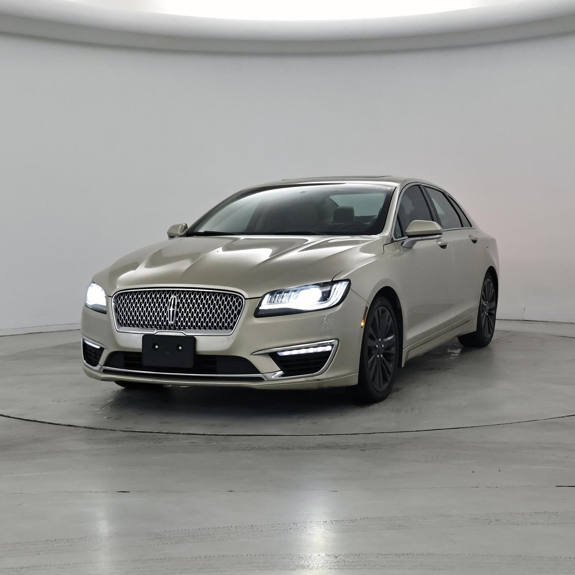 Thumbnail: 2017 Lincoln MKZ - 4