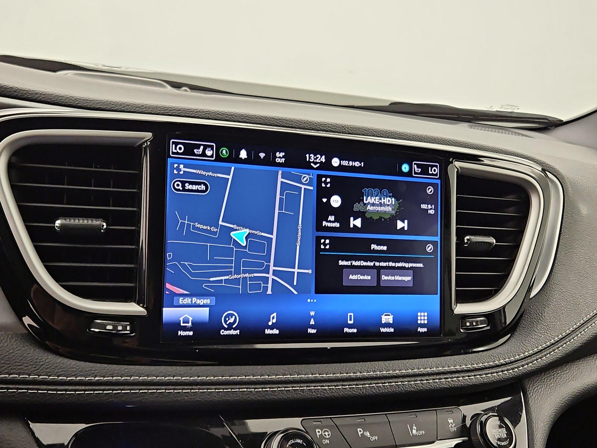 Thumbnail: 2022 Chrysler Pacifica - 16