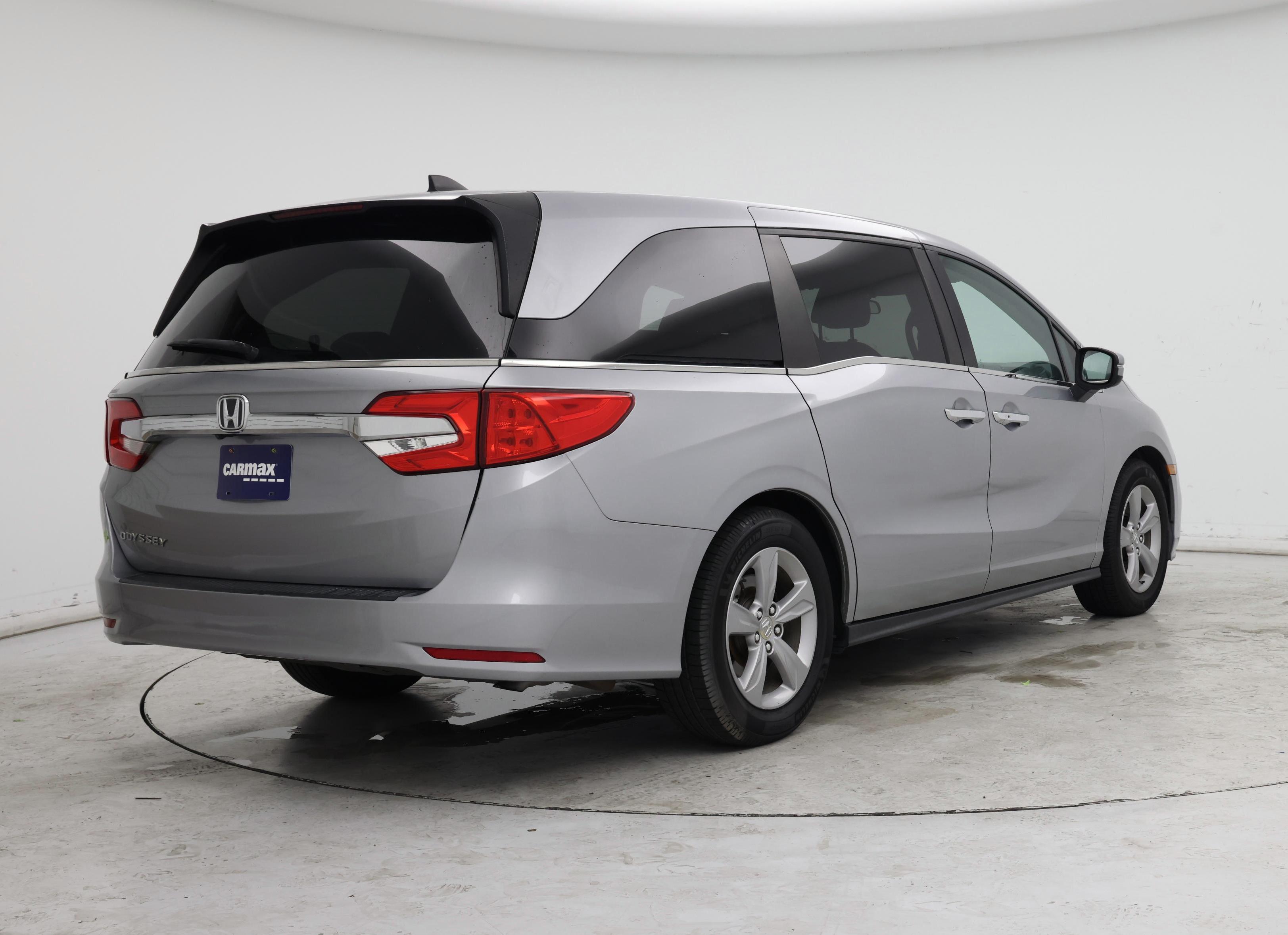 Thumbnail: 2018 Honda Odyssey - 8