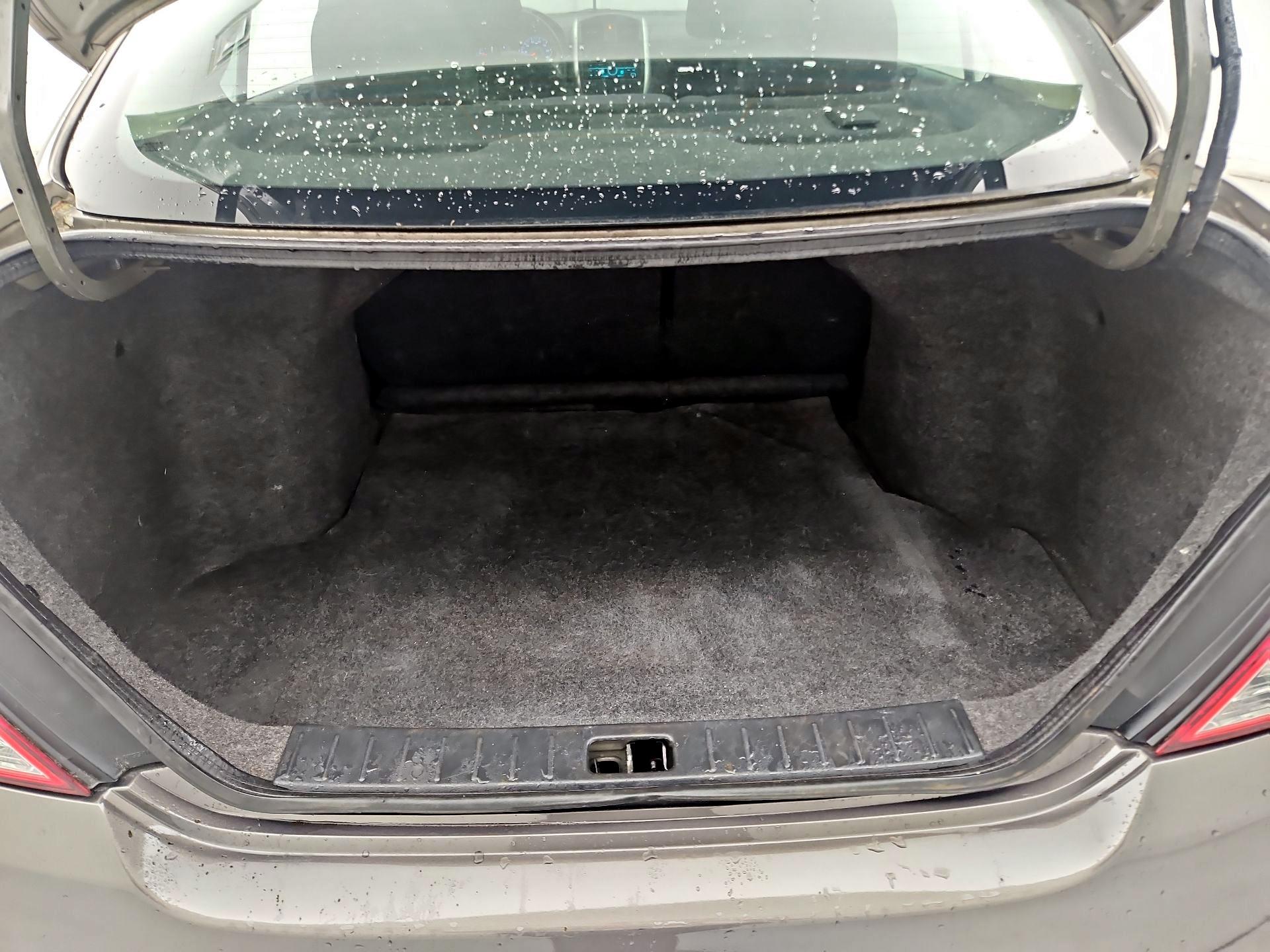 Thumbnail: 2016 Nissan Versa - 17