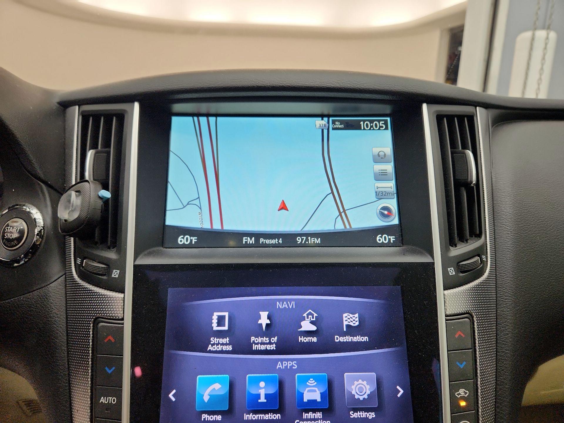 Thumbnail: 2014 INFINITI Q50 - 14