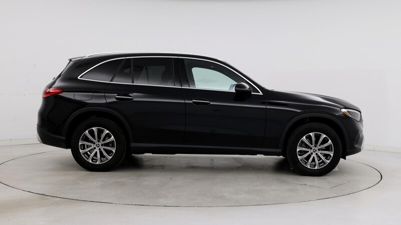 2024 Mercedes-Benz GLC 300 7