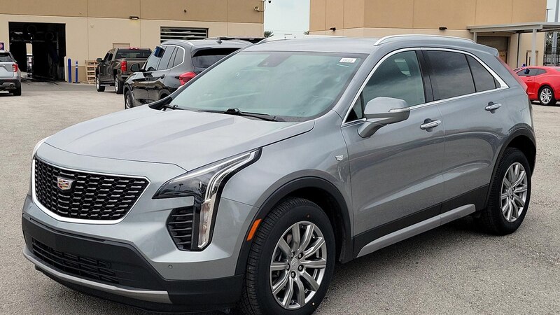 2023 Cadillac XT4 Premium Luxury 3