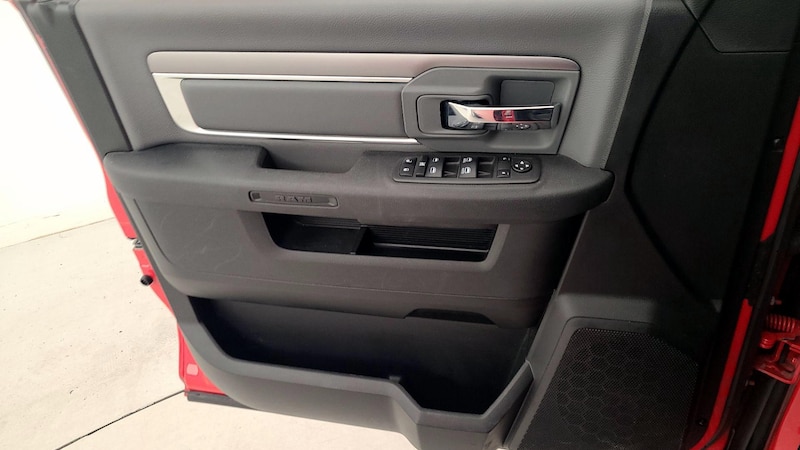 2022 RAM 1500 Classic SLT 12