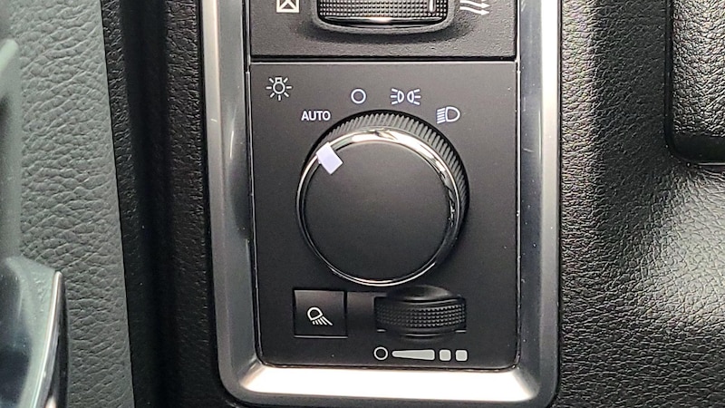 2022 RAM 1500 Classic SLT 13