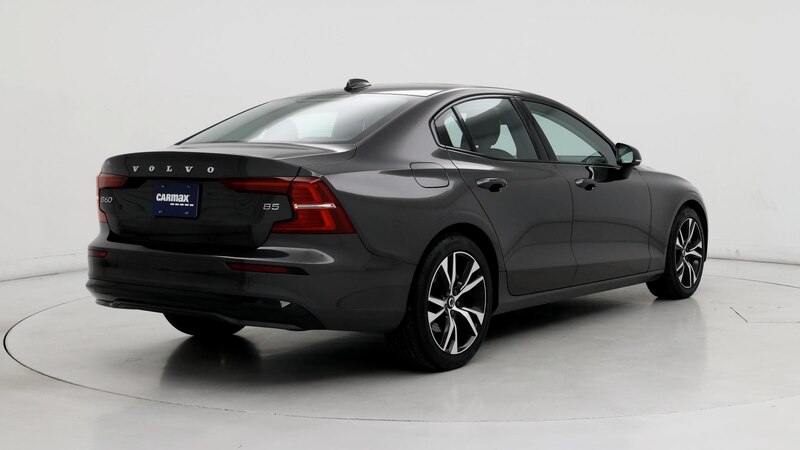 2024 Volvo S60 B5 Plus 8