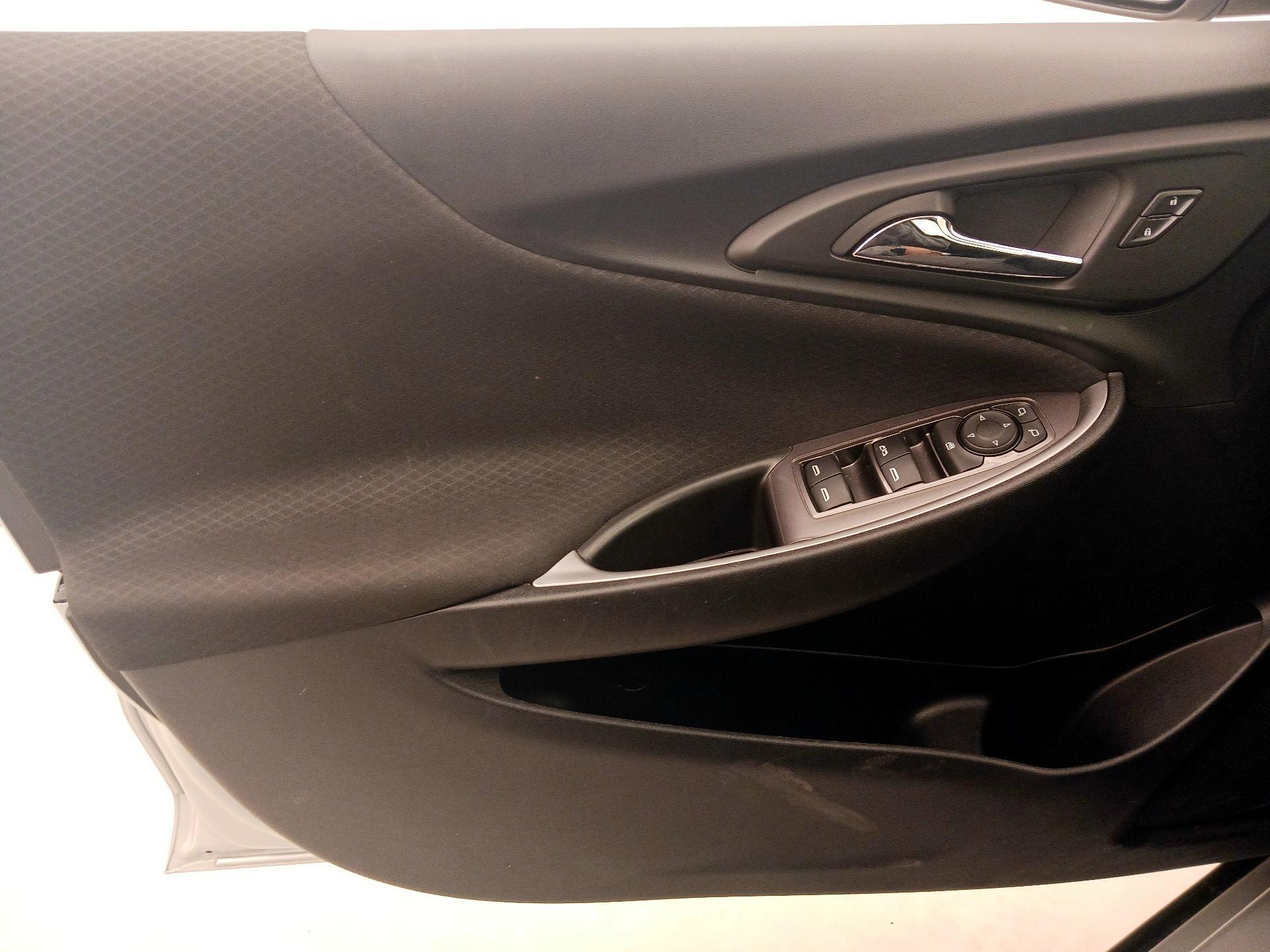 Thumbnail: 2022 Chevrolet Malibu - 12