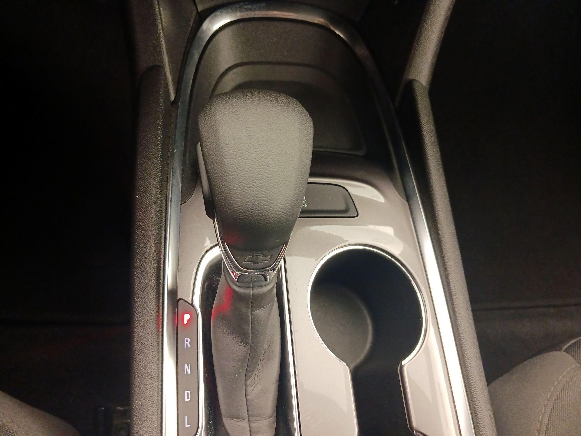 Thumbnail: 2022 Chevrolet Malibu - 17