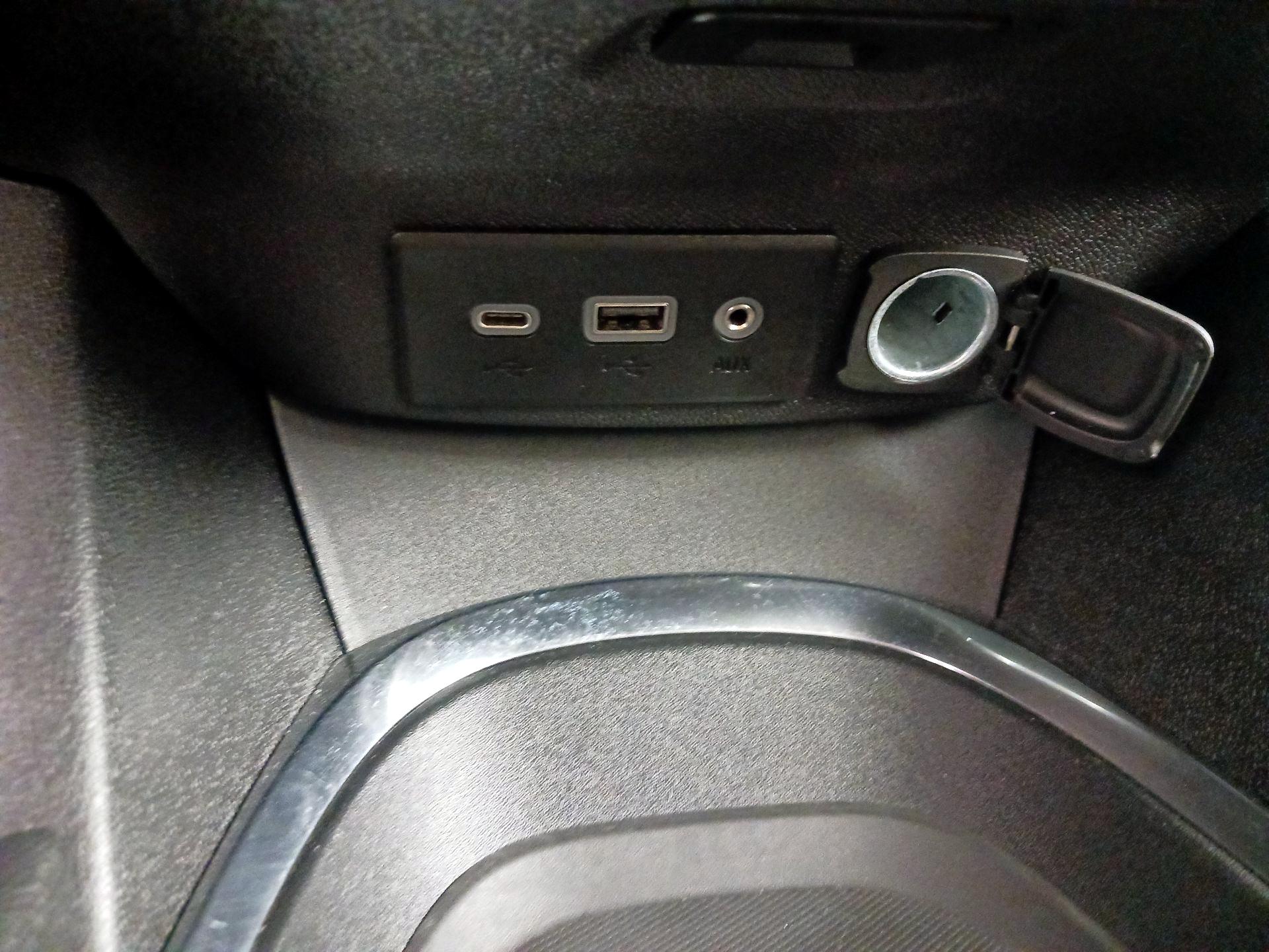 Thumbnail: 2022 Chevrolet Malibu - 18