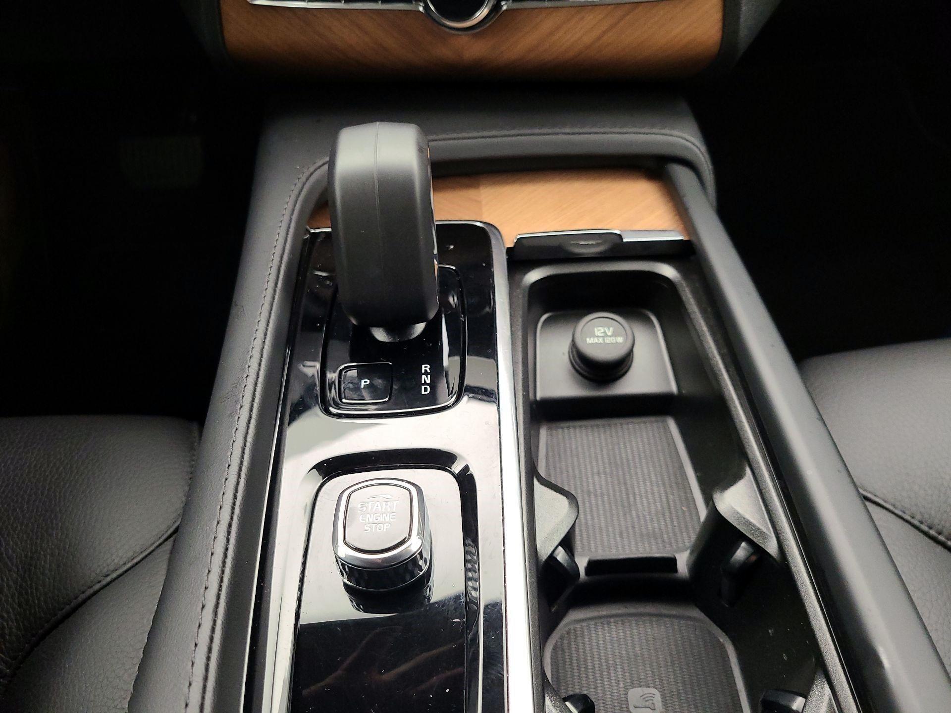 Thumbnail: 2024 Volvo XC90 - 18