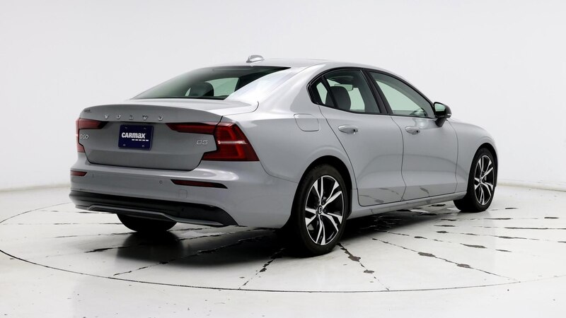 2024 Volvo S60 B5 Core 8