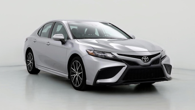 2022 Toyota Camry SE Hero Image