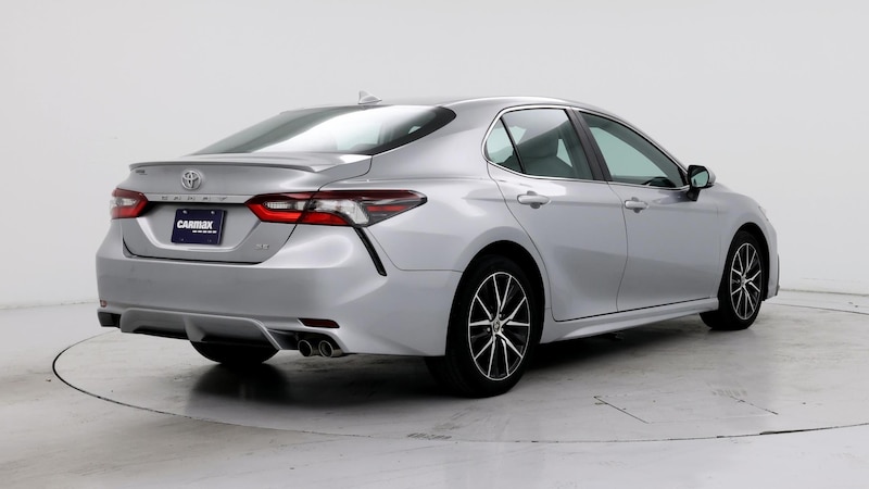 2022 Toyota Camry SE 8