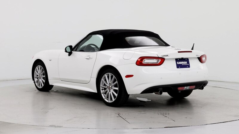 2019 Fiat 124 Spider Lusso 2