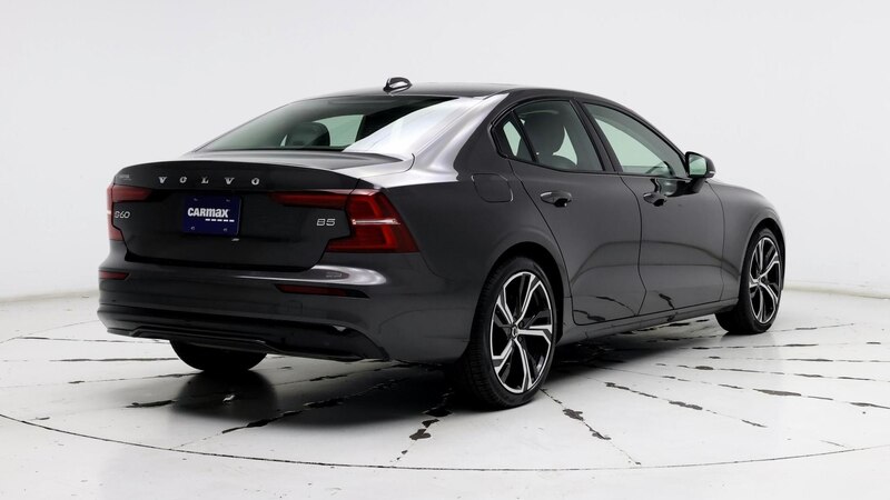 2024 Volvo S60 B5 Core 8