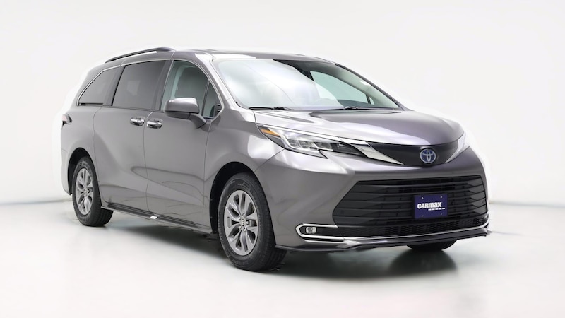 2023 Toyota Sienna XLE Hero Image