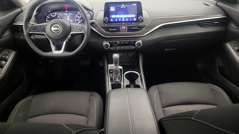 2024 Nissan Altima SV 9