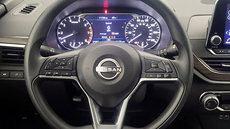 2024 Nissan Altima SV 10